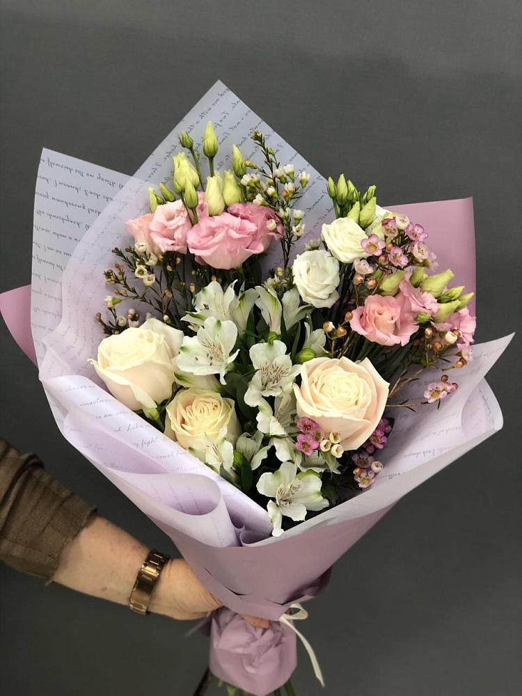 Букет цветов из: Альстромерии, Розы и Лизиантусы в Пахомово