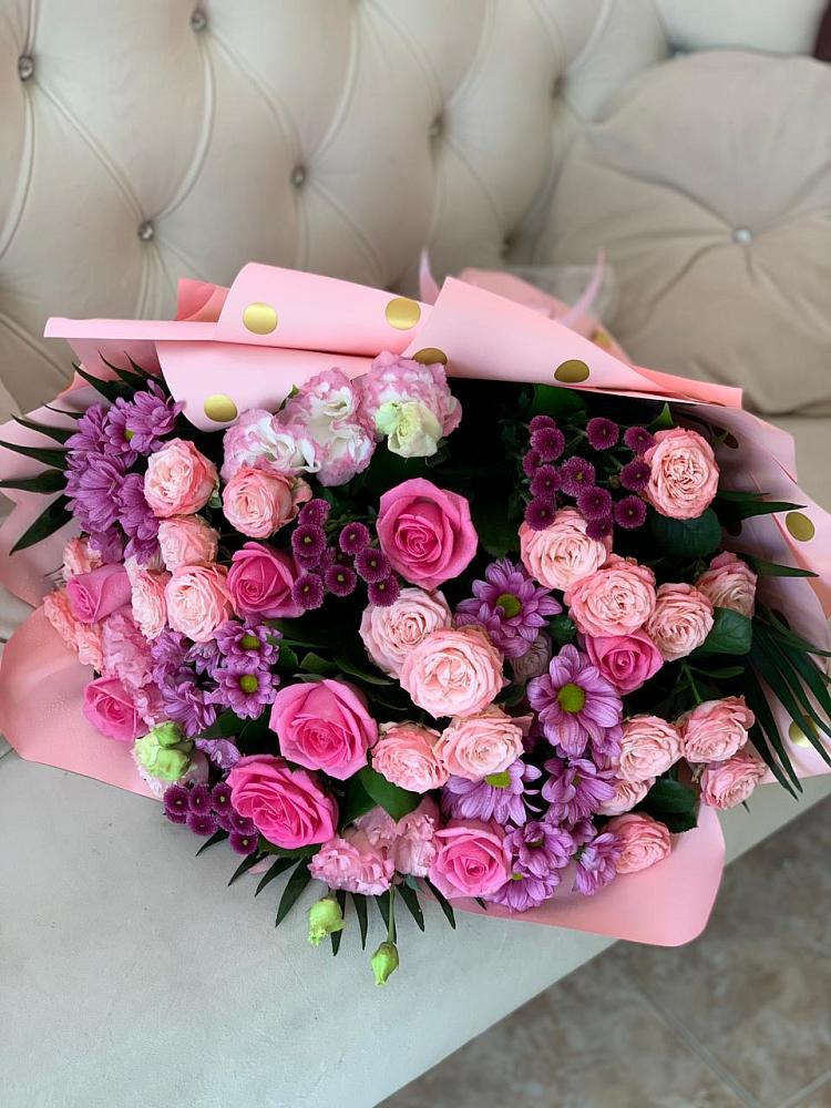 Букет цветов из: Хризантемы, Розы и Лизиантусы в Пахомово