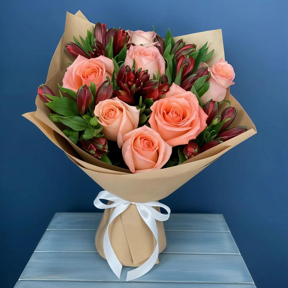 Букет цветов из: Розы и Альстромерии в Пахомово