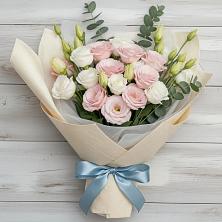 Букет цветов из:  Лизиантусы в Пахомово