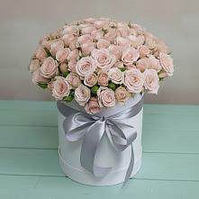 Цветочная композиция из Розы в шляпной коробке в Пахомово