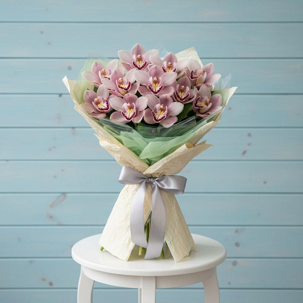 Букет цветов из: Орхидеи и Розы в Пахомово