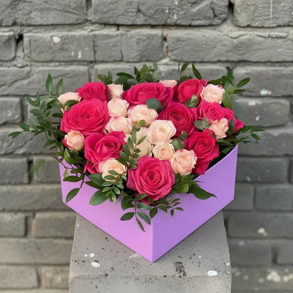 Цветочная композиция из Розы в коробке в Пахомово
