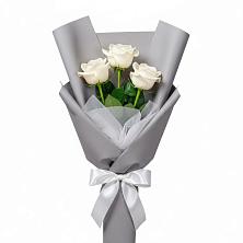 Букет 3 белые розы в Пахомово