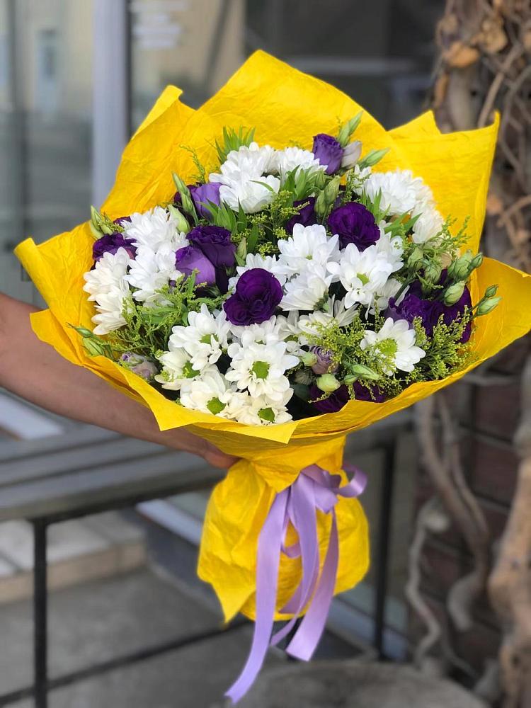 Букет цветов из: Ирисы, Хризантемы и Ромашки в Пахомово