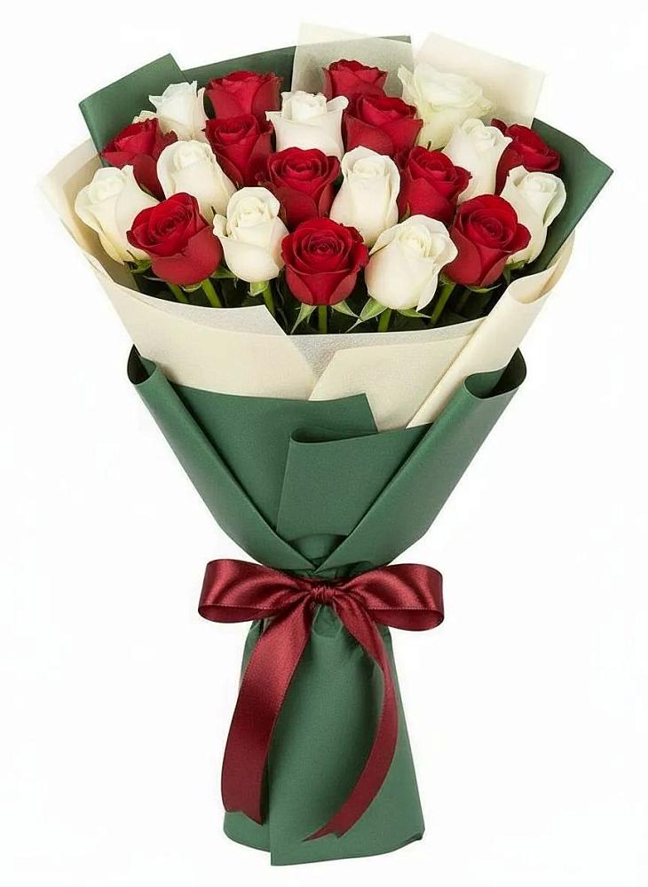 Букет Микс из красных и белых роз в Пахомово