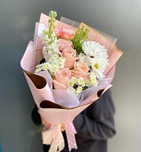 Букет цветов из:  Хризантемы и Розы в Пахомово