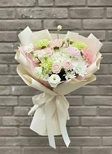 Букет цветов из:  Гвоздики, Розы, Лизиантусы и Хризантемы в Пахомово