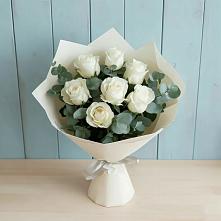 Букет Белые розы в Эвкалипте в Пахомово