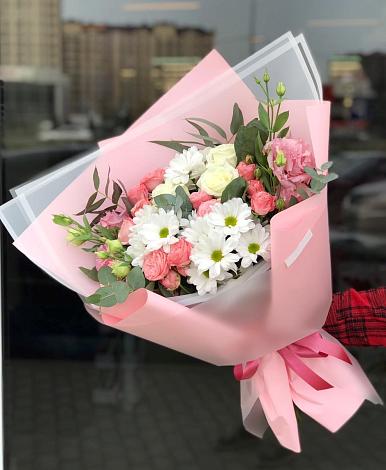 Букет цветов из: Розы, Лизиантусы и Хризантемы в Пахомово